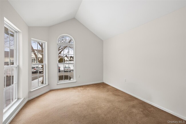 Photo - 1005 Constance Ln