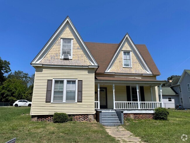 Building Photo - 4 BED 2 BATH TWO STORY HOME IN TROY!