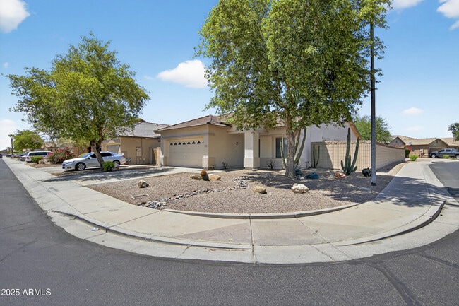 Photo - 11902 W Jefferson St