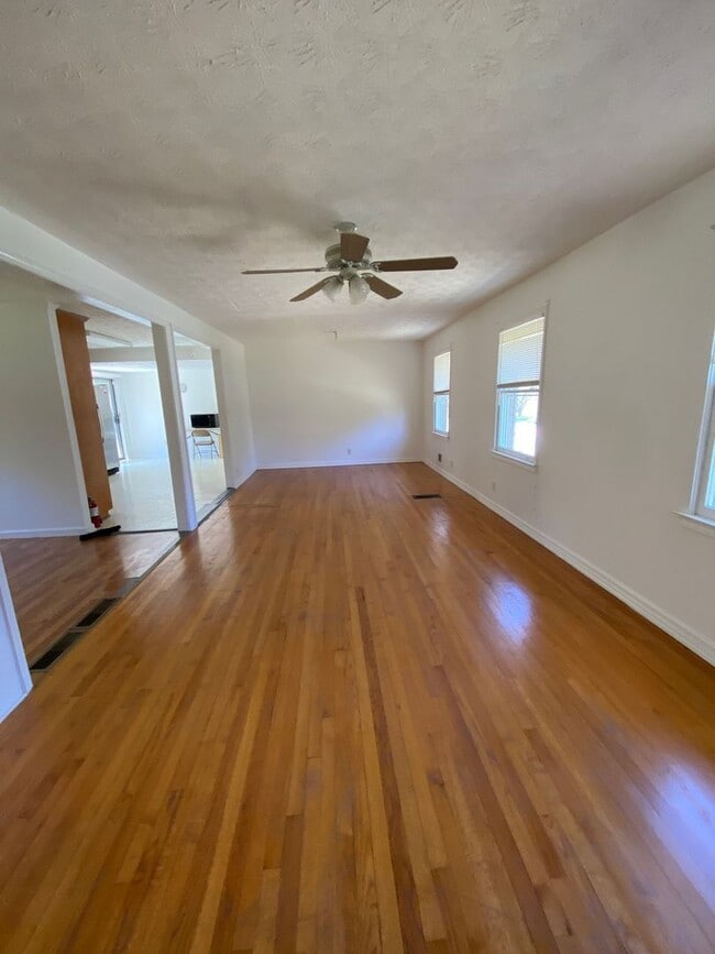 Building Photo - 4 Bedroom Home in Norcross  --Coming Soon!!!!