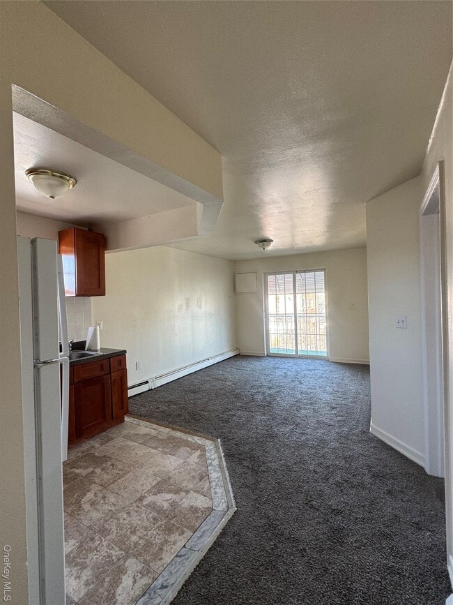 Photo - 948A Tilden St