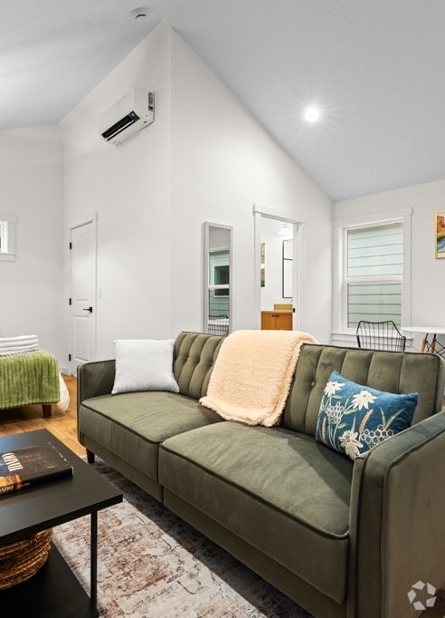 Building Photo - Sunset stunner ADU Rental