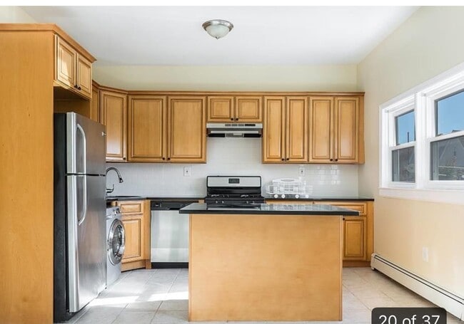 30 W 29th St Unit 2/3