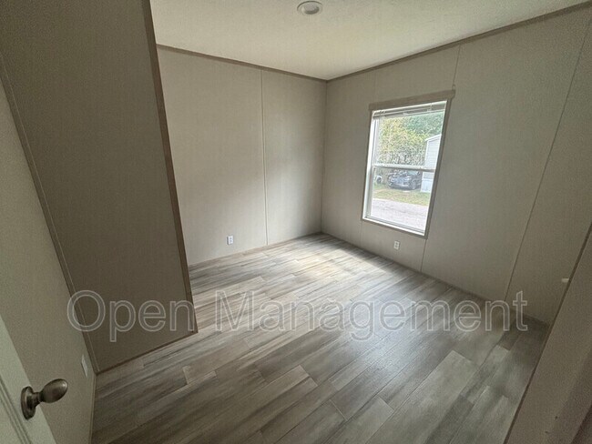 Photo - 356 Bayhead Dr