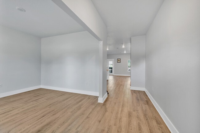 Photo - 6082 Carina Rd