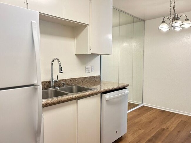 Photo - Charming Condo Near Monterey Coast