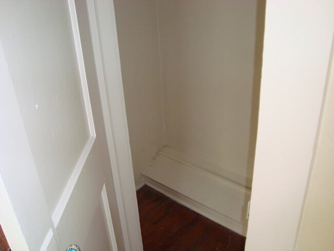 Photo - 105 N Meridian St