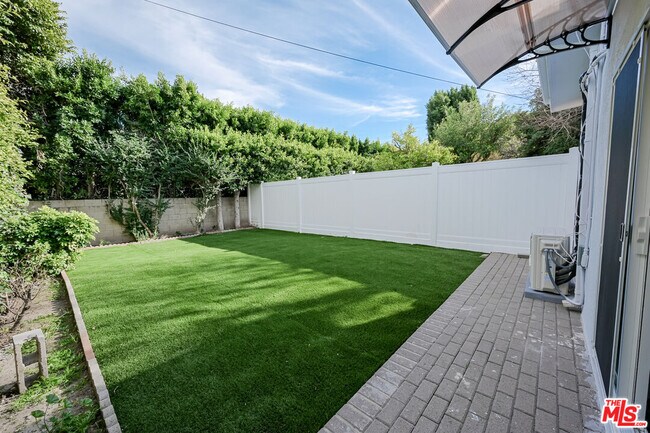 Photo - 4424 Noble Ave