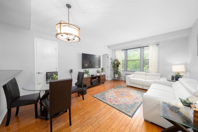 Building Photo - 149 Essex St Unit 4K Rental