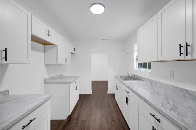 Photo - 4361 Suncrest Dr