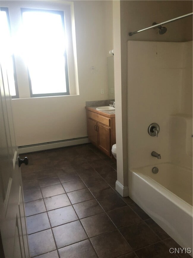 Photo - 617 Hiawatha Blvd