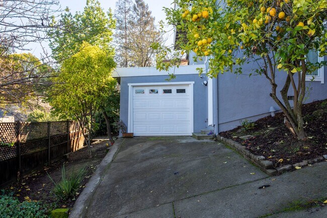 Photo - Beautiful Home In Martinez Hills