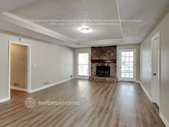 Photo - 2461 Sherrie Ln SW