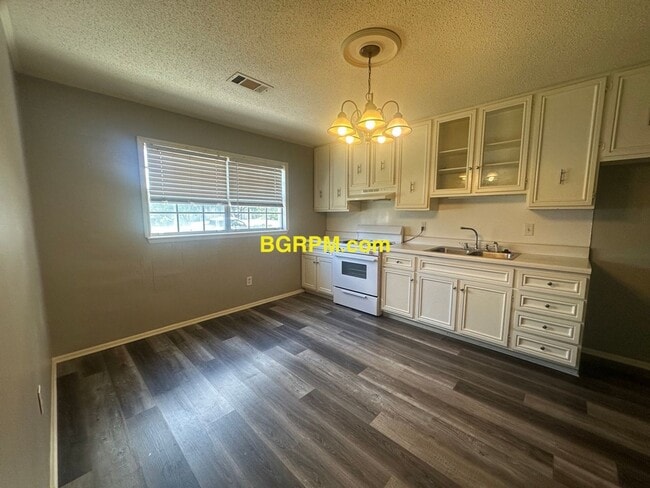 Photo - 3 Bd, 1 1/2 BA, home in Jacksonville