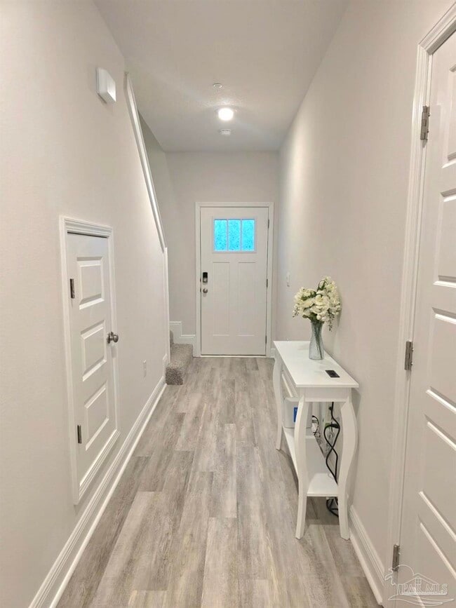 Photo - 710 Giese Ln