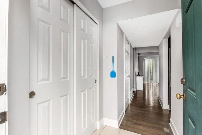 Photo - 6930 Avery Rd