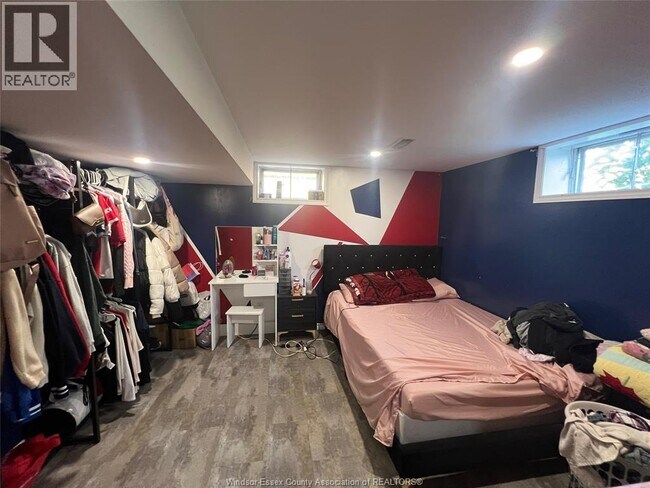 Photo - 1550 Roxborough Blvd