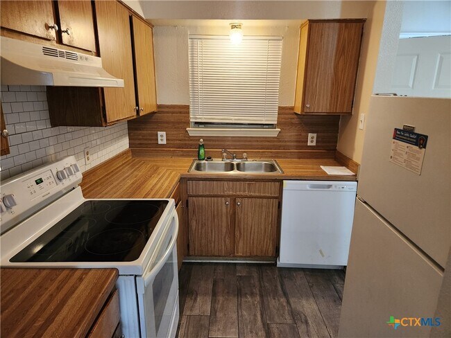 Photo - 904 C Ticonderoga Dr