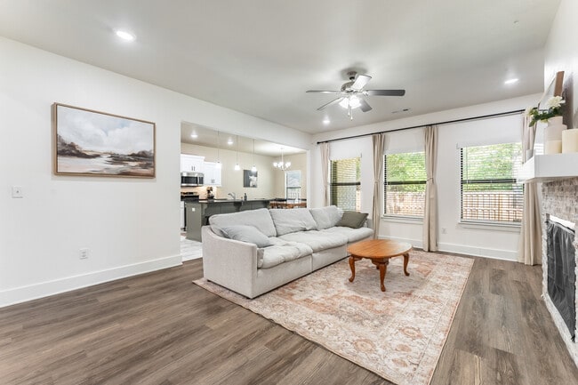 Photo - 201 Tricha Cir SW