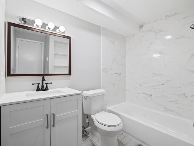 Photo - Pinegrove Apartments