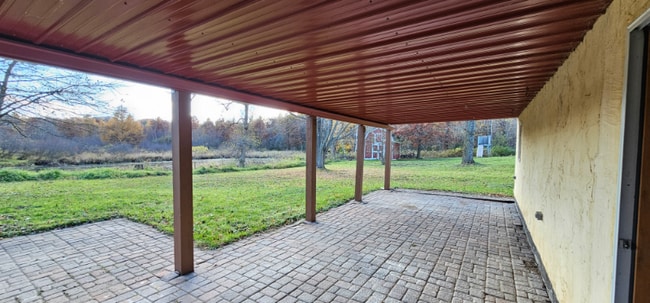 Photo - 2020 Crosstown Blvd NE