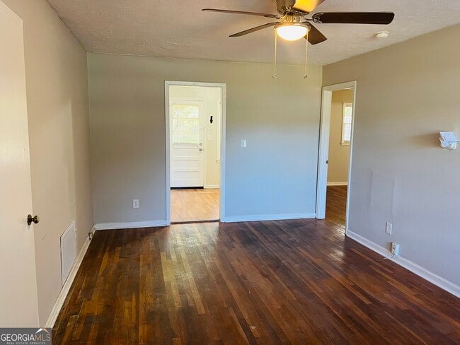 Photo - 531 Locke St