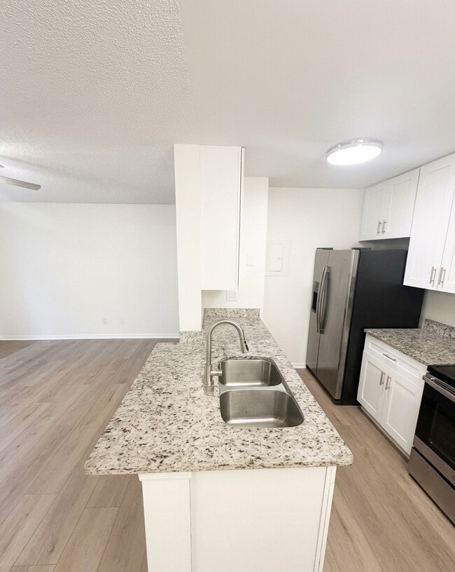 6064 Westgate Dr Unit 101