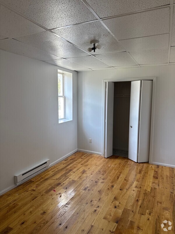 Building Photo - 721 Plum St Unit 6 Rental