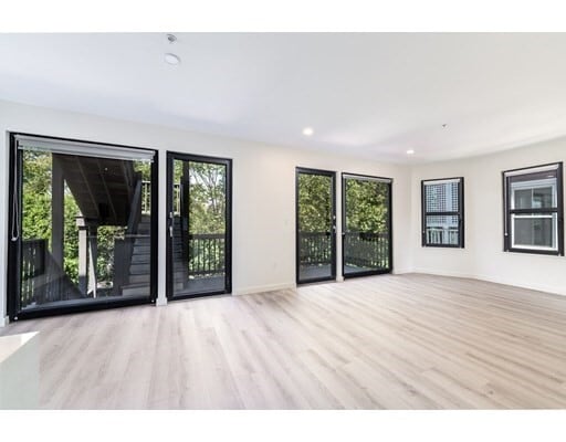 Photo - 76 Calumet St Unit 2