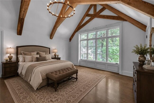 Photo - 425 Broadland Rd NW