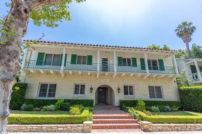 Don Carlos Apartments