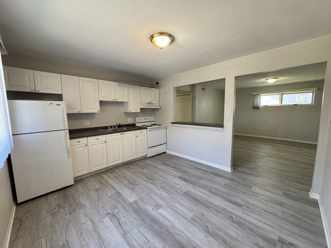 Photo - 398 W Ash Dr Unit A