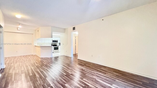 Photo - 3019 Alcazar Pl Unit 202