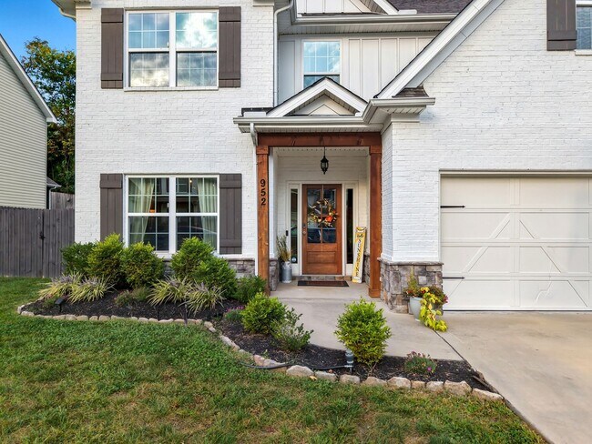 Photo - West Knoxville 37923 - 5 bedroom, 3 bath h...