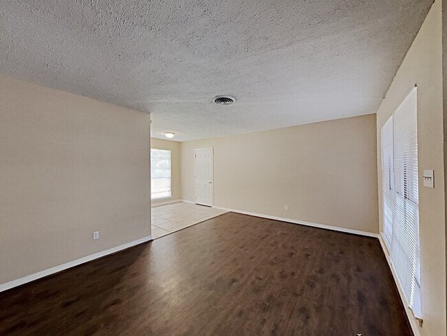 Photo - 10322 Antrim Ln