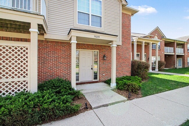 Photo - 30210 Chesapeake Cir