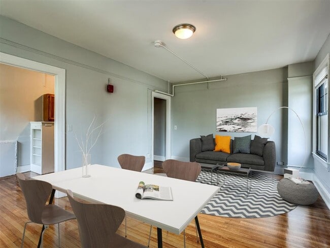 Photo - The Charles Apartments