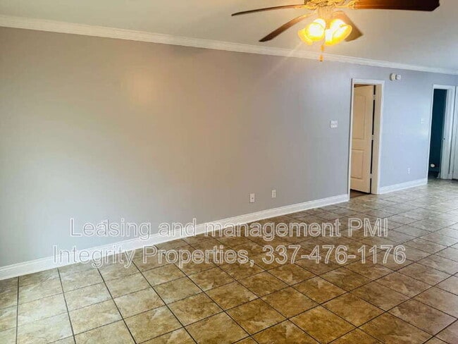 Photo - 127 Country Living Dr