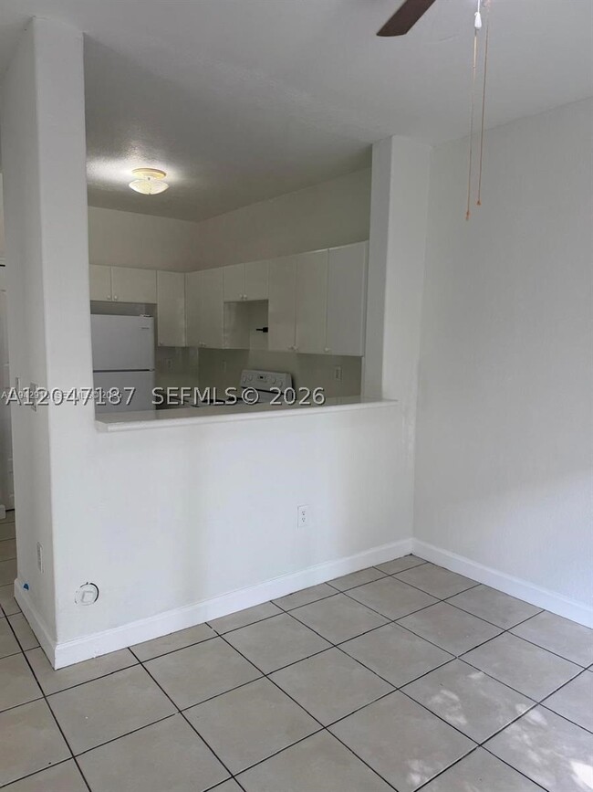 1656 SE 29th Dr Unit 100