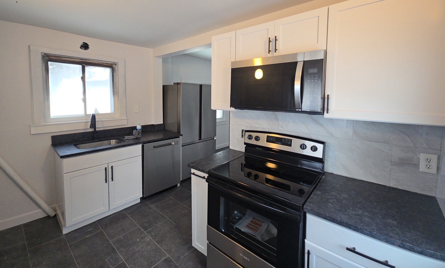 Photo - 2730 Elliott Ave