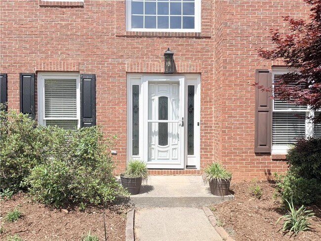 Photo - 6730 Wolford Ct