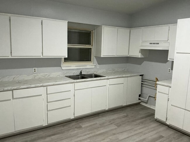 Photo - Updated 3 bed 1 bath