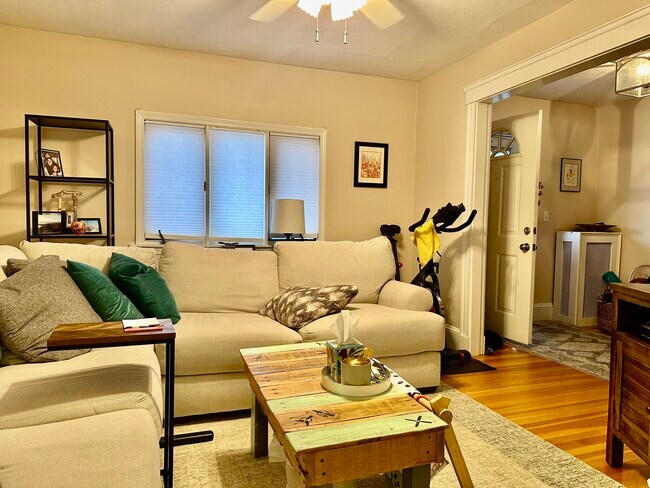 Photo - 68 Willis Ave Unit 1