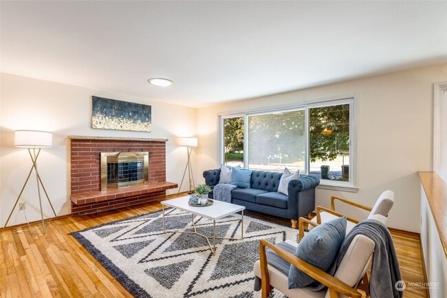 Photo - Beautiful Burien Home, Top Floor of Home for Rent