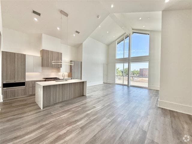 Building Photo - 3525 Normandy Ave Unit 32 Rental