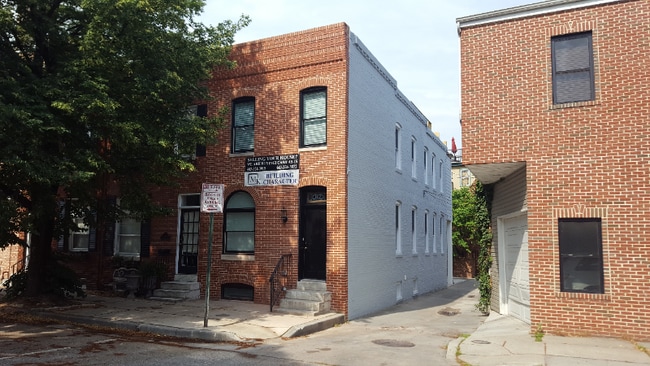 Building Photo - 802 S Lakewood Ave Rental