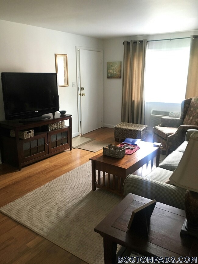 Photo - 25 Oxford Cir