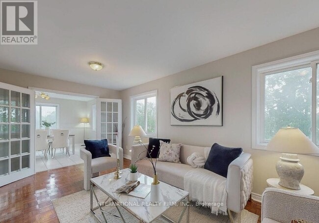 Photo - 6 English St