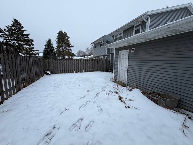 Privacy fenced in yard - 2997 Sandia Dr