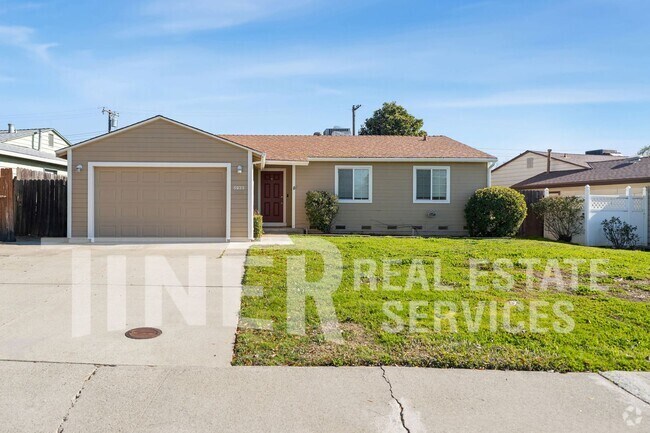 Building Photo - Charming Three Bedroom Home in Carmichael ...